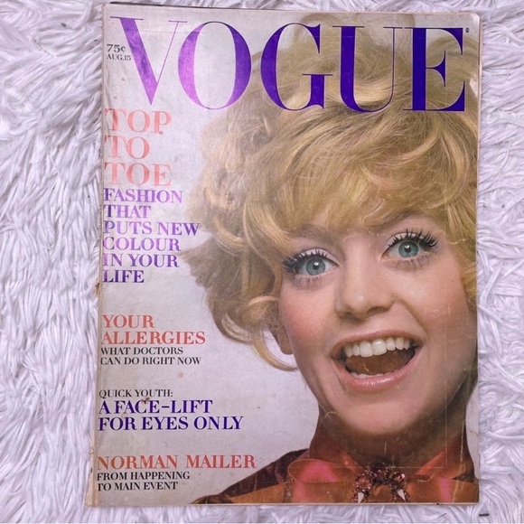 Vintage 1969 VOGUE Magazine Goldie Hawn Cover August Issue Fashion Ads 60s 70s